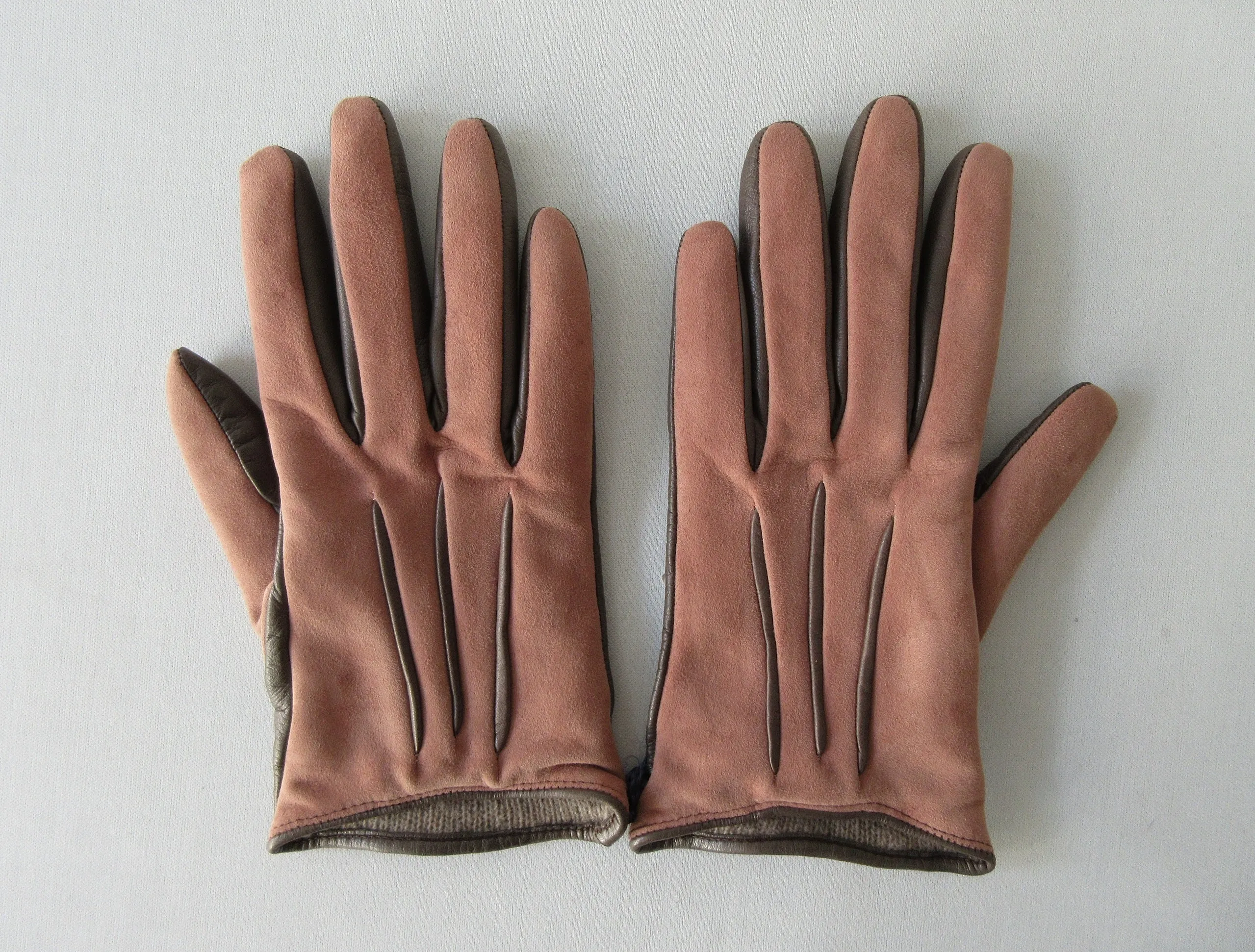 20G15 -Gala Gloves Rose Suede with Taupe Leather Gloves