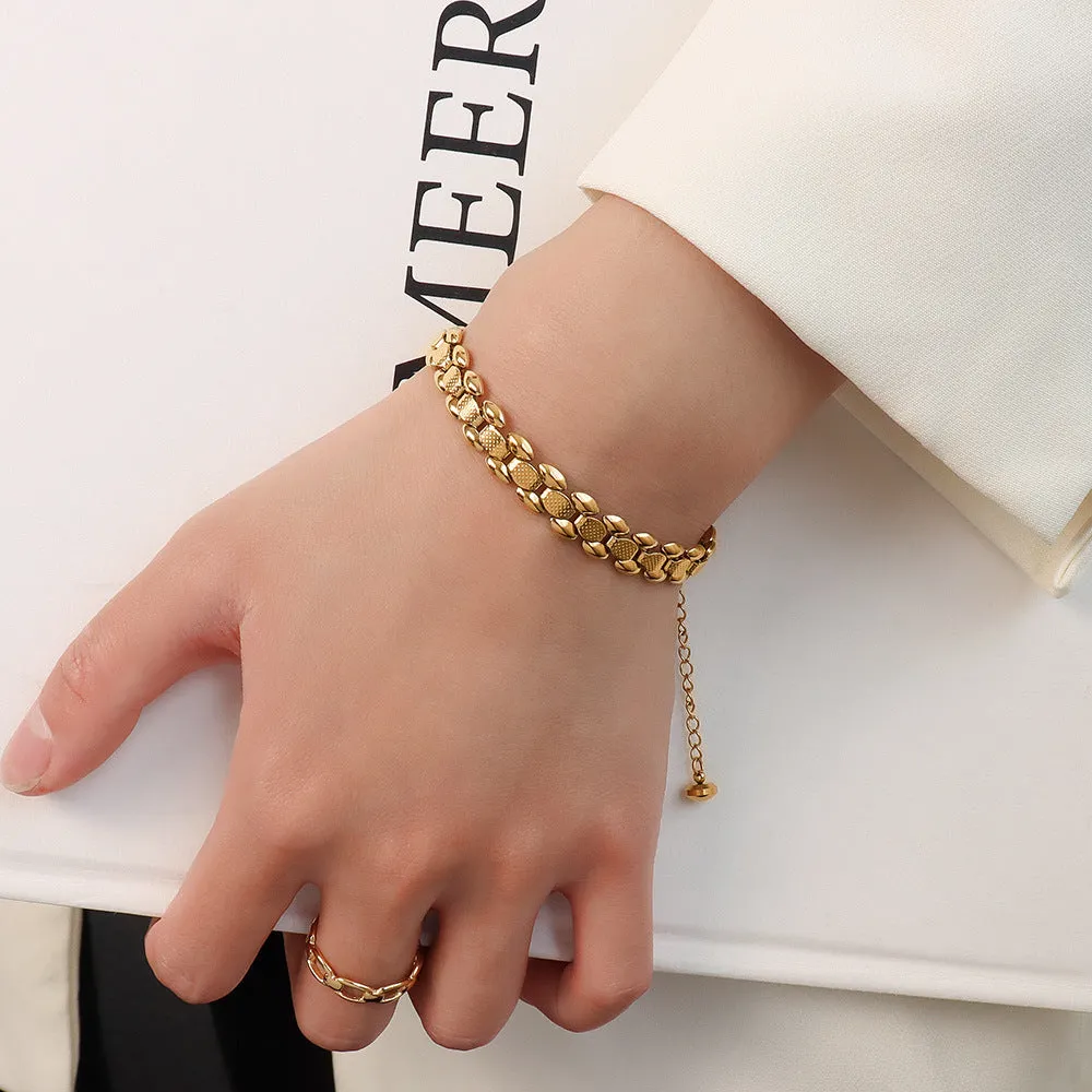 Exaggerated Ins Cold Wind Bracelet with 18k Gold Plating - Women's Fashion Accessory