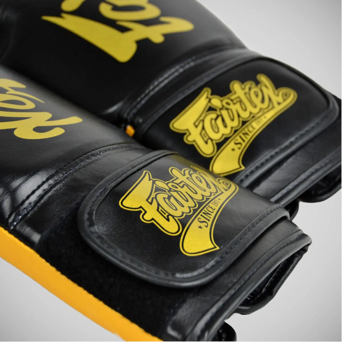 Fairtex BGV18 Super Boxing Gloves Black/Gold