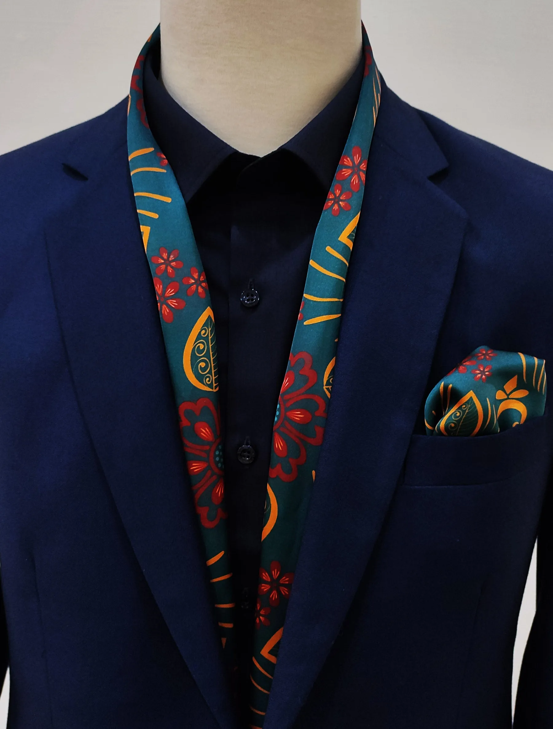 GARDEN OF EVE SILK MEN SCARf And pocket square SET