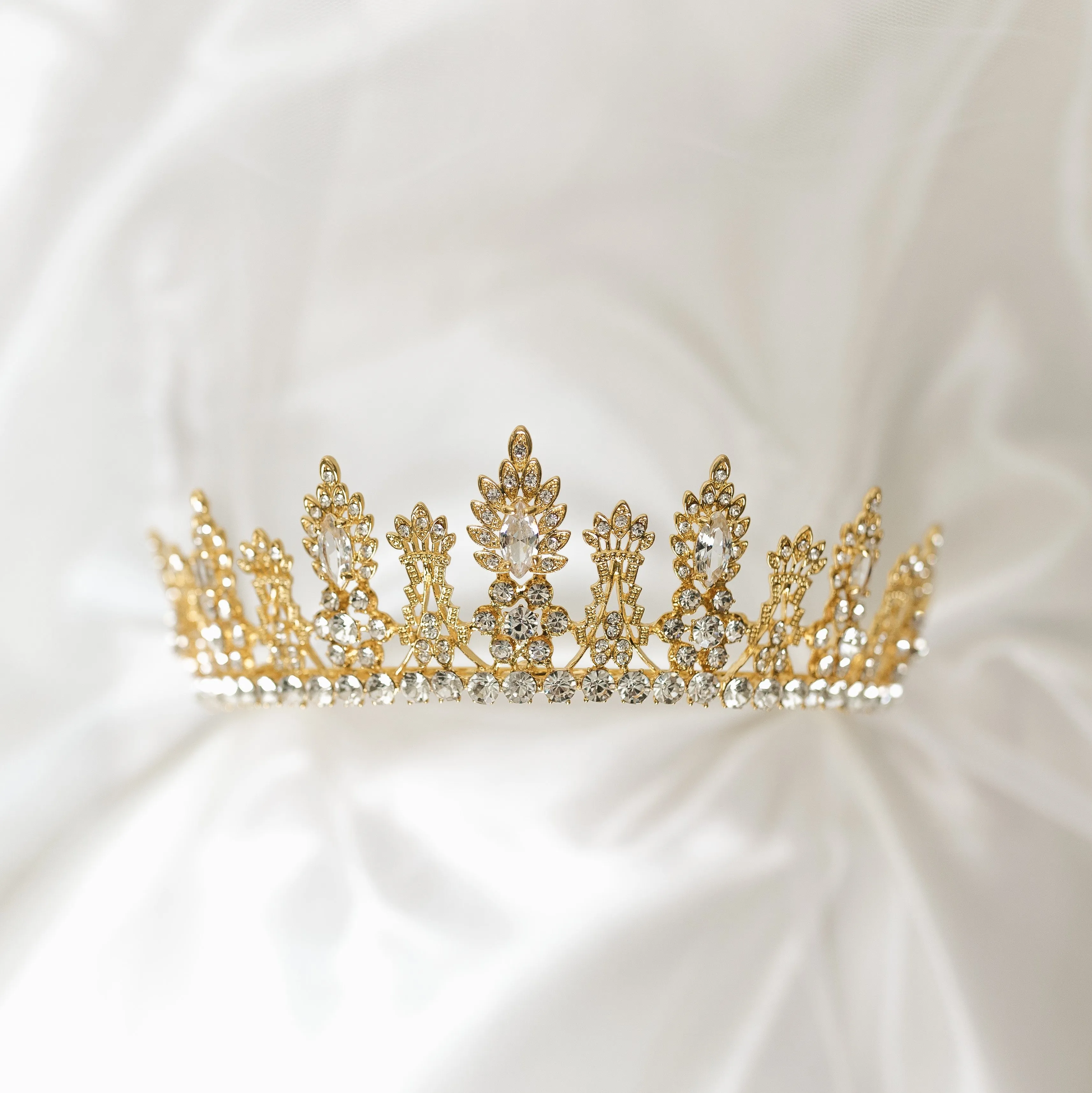 Hollis' Tiara in Gold