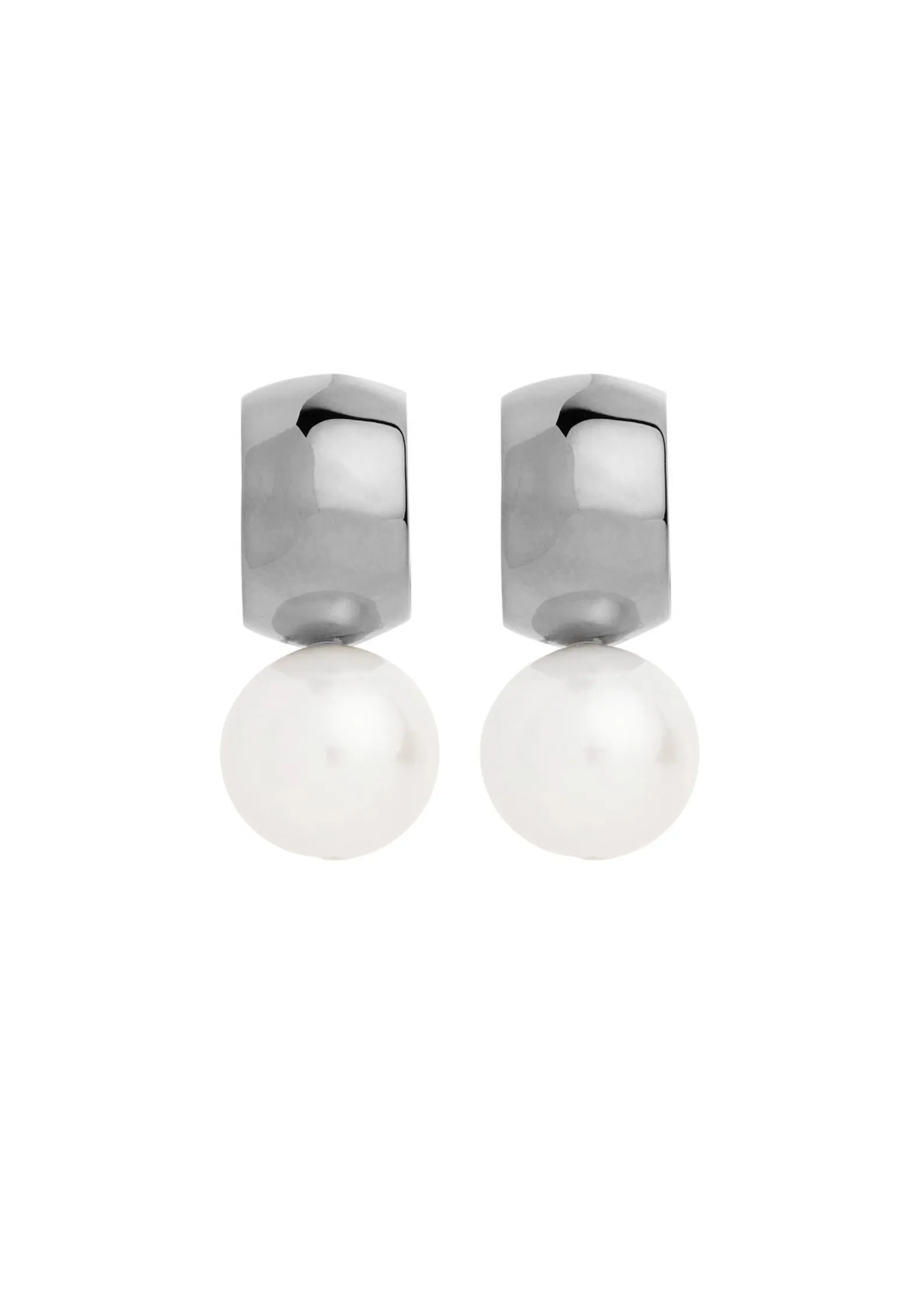 Idyll Pearl Stud Earrings