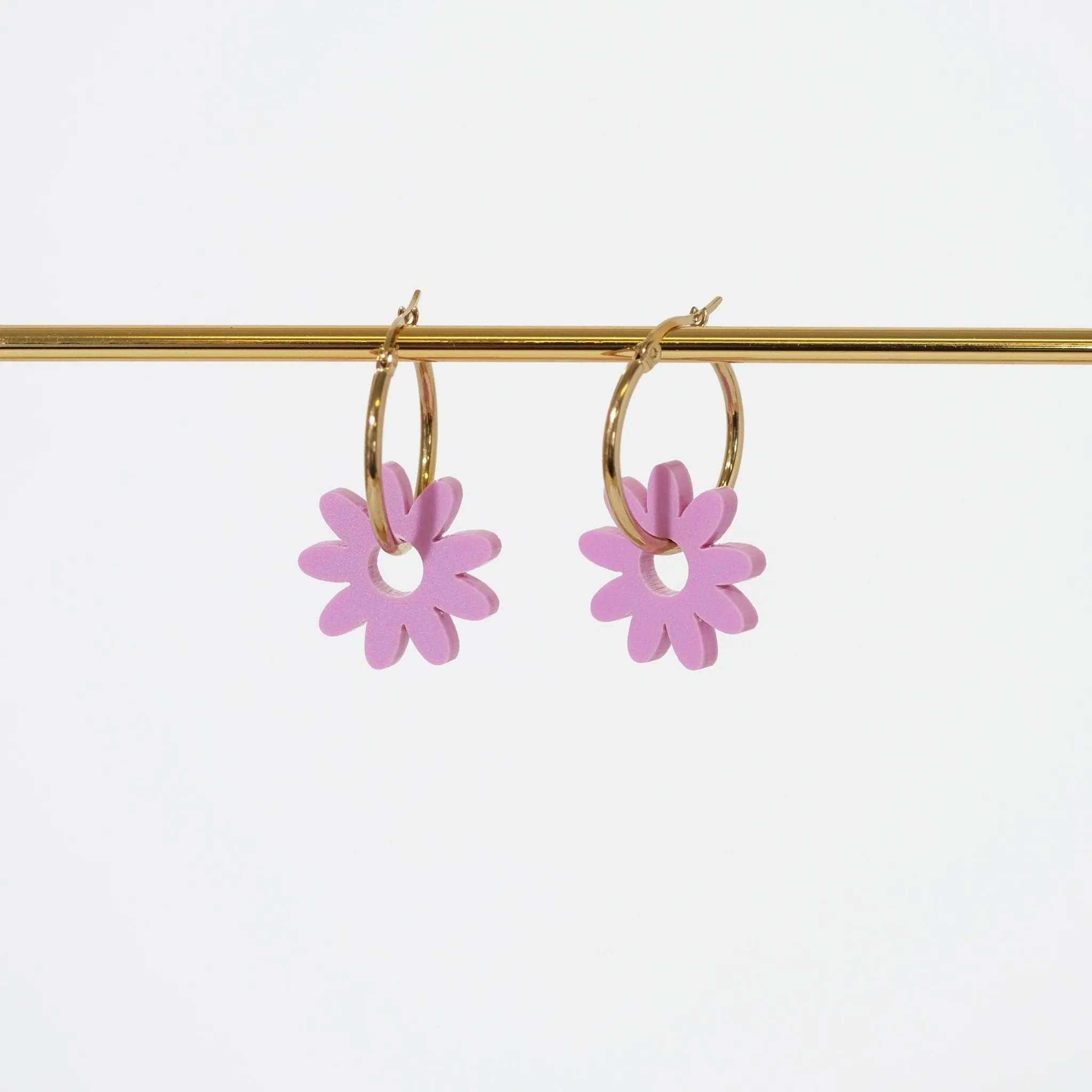 Marguerite Daisy Hoop Earrings in Lilac