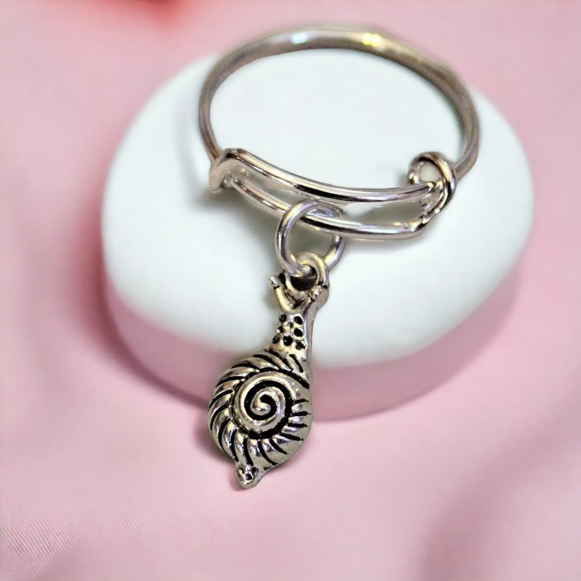 Pretty Snail Expandable Charm Ring