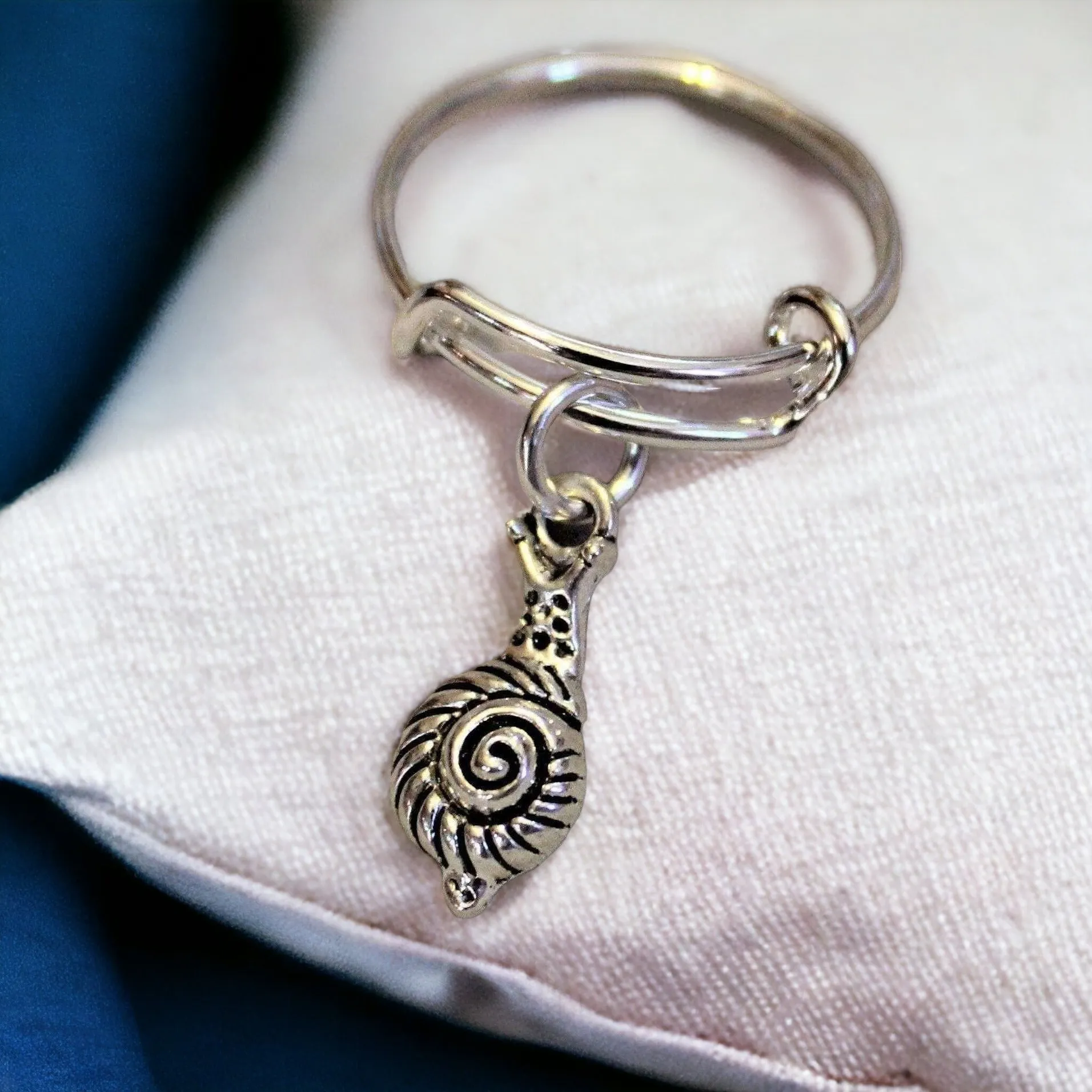 Pretty Snail Expandable Charm Ring