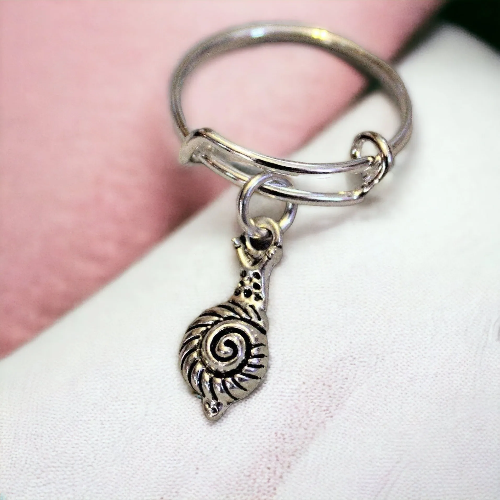 Pretty Snail Expandable Charm Ring