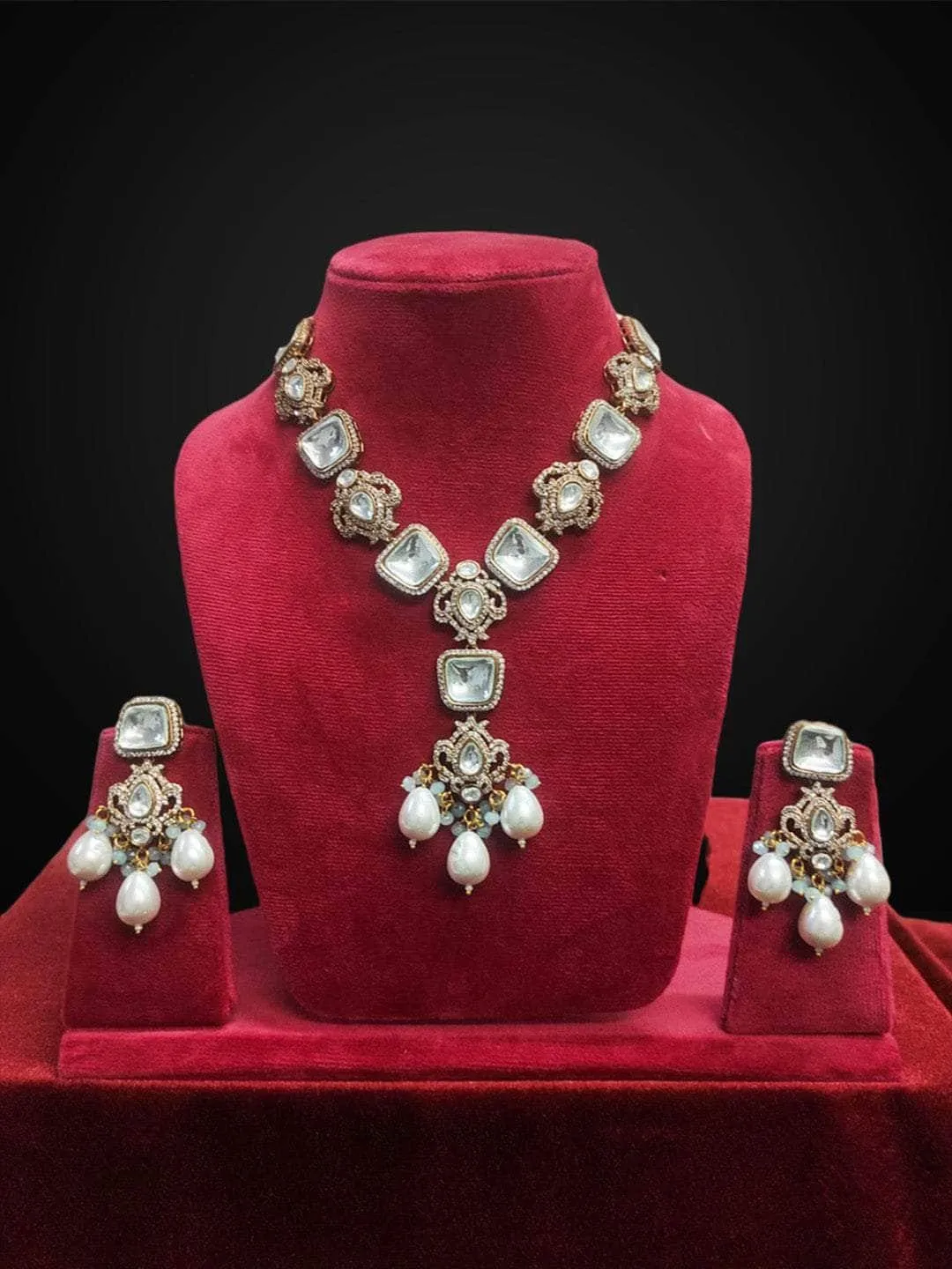 V Shaped Victorian Kundan Necklace Set