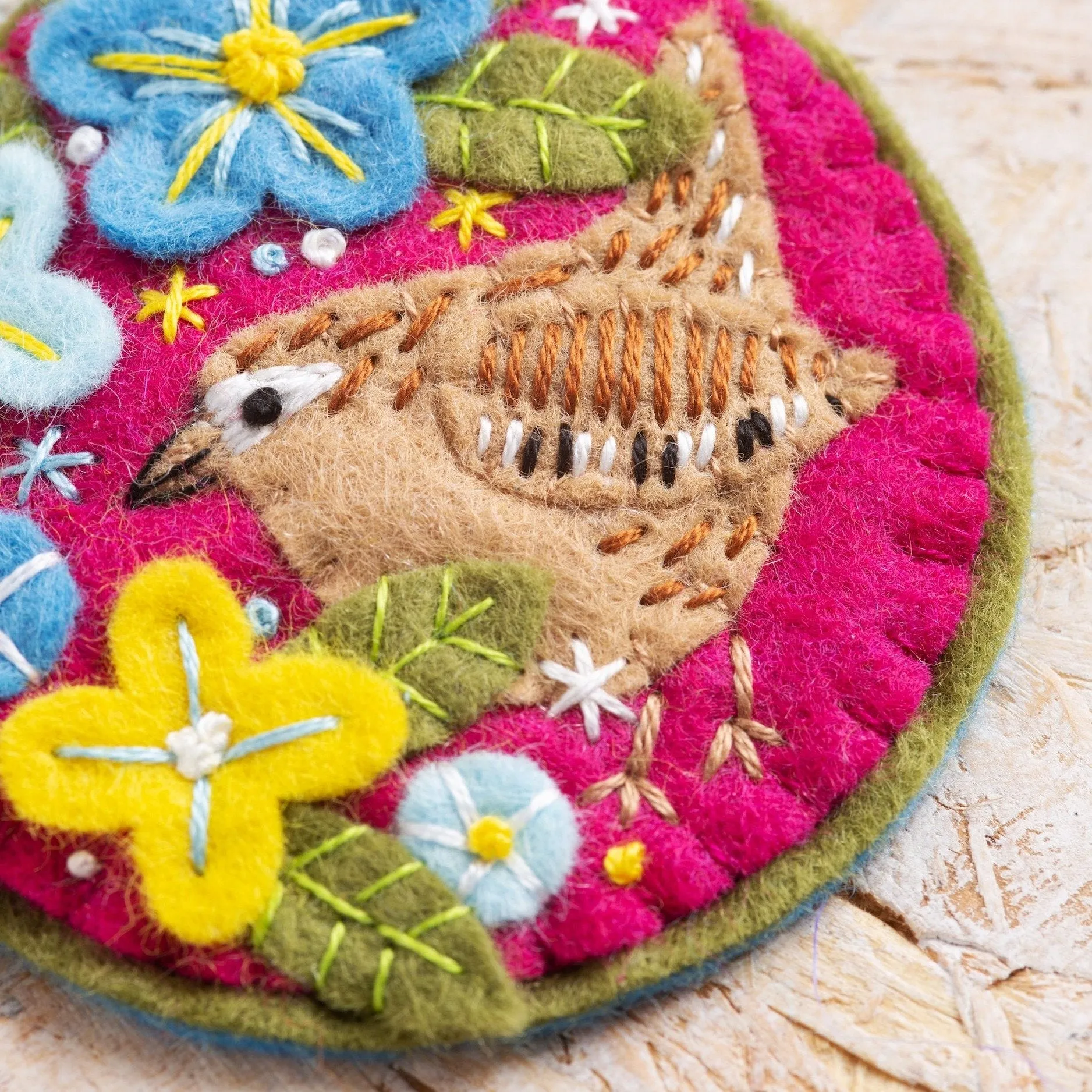 Wren Felt Craft Brooch Kit